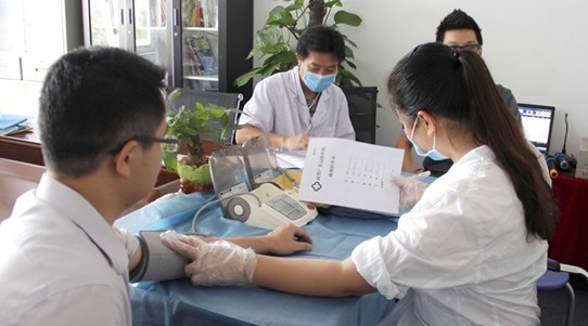 關(guān)注員工身體健康，泰斯特公司組織員工體檢