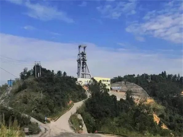 安全護(hù)航｜廣東某礦引入TST鋼絲繩實(shí)時(shí)在線(xiàn)智能探傷系統(tǒng)