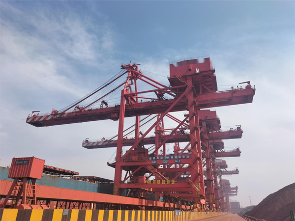 港口智慧化 提效又安全 | 泰斯特為山東港口集團(tuán)港機(jī)提升鋼絲繩安全生產(chǎn)保駕護(hù)航！